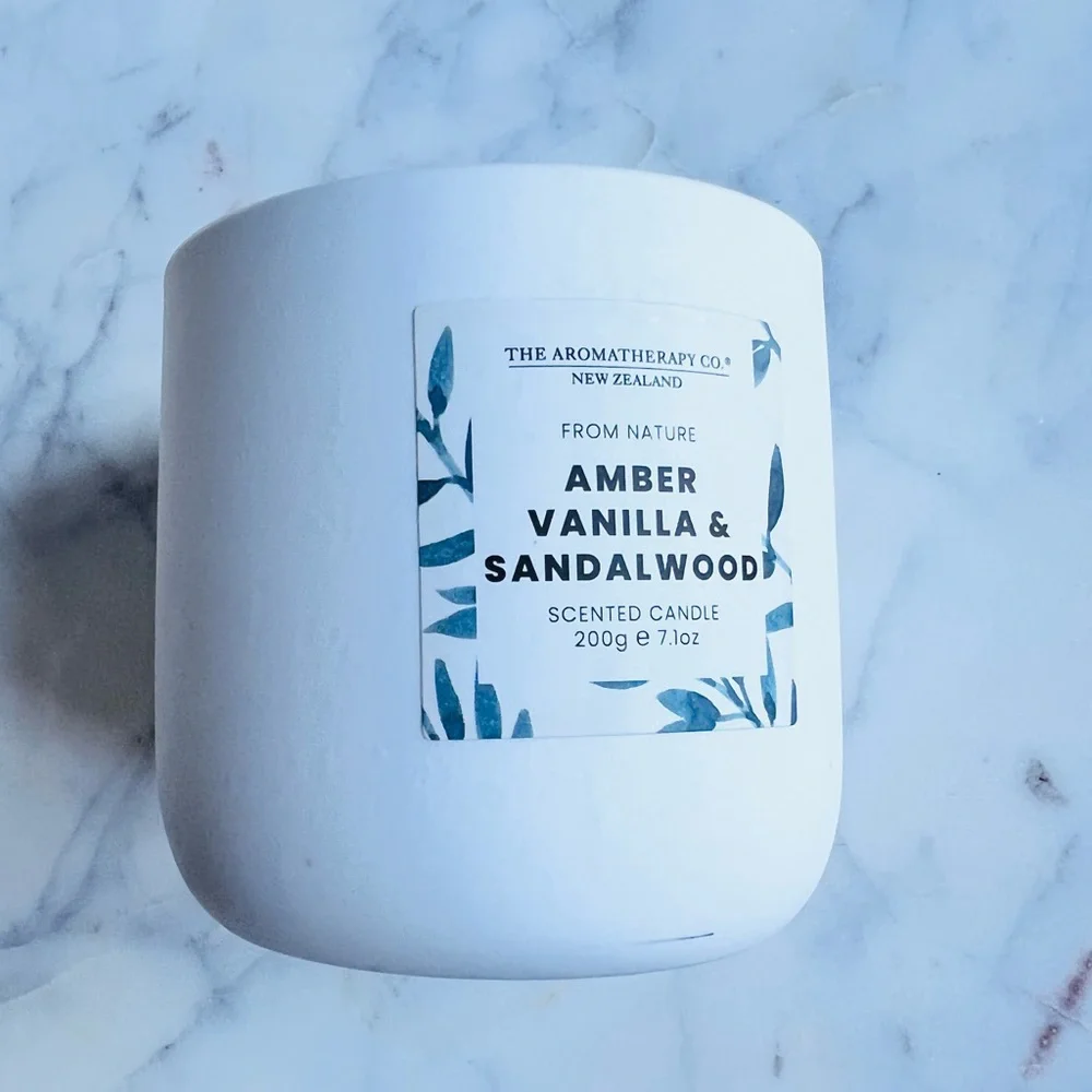 The Aromatherapy Co. Amber Vanilla and Sandalwood Scented Candle
